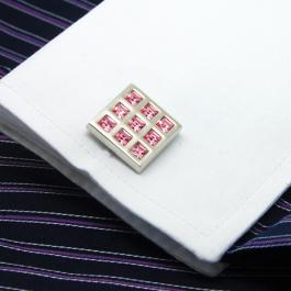 Розовые квадраты